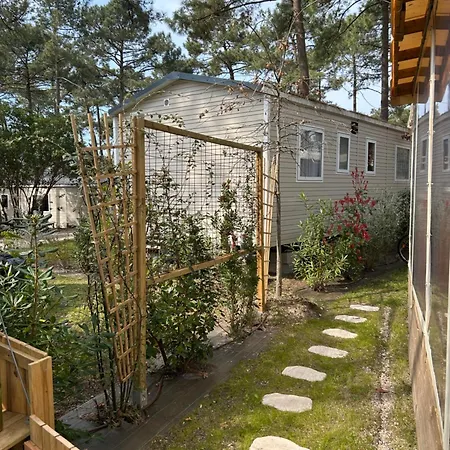 Кемпинг Mobil Les Embruns Леж-Кап-Ферре