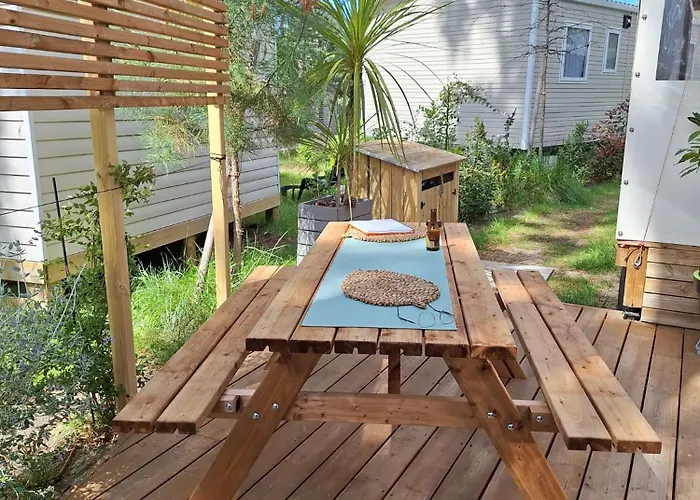 Кемпинг Mobil Les Embruns Леж-Кап-Ферре